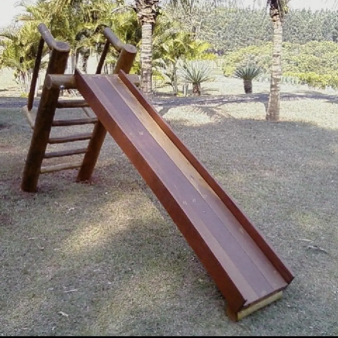 Playground PHD — escorregador chacara gramado
