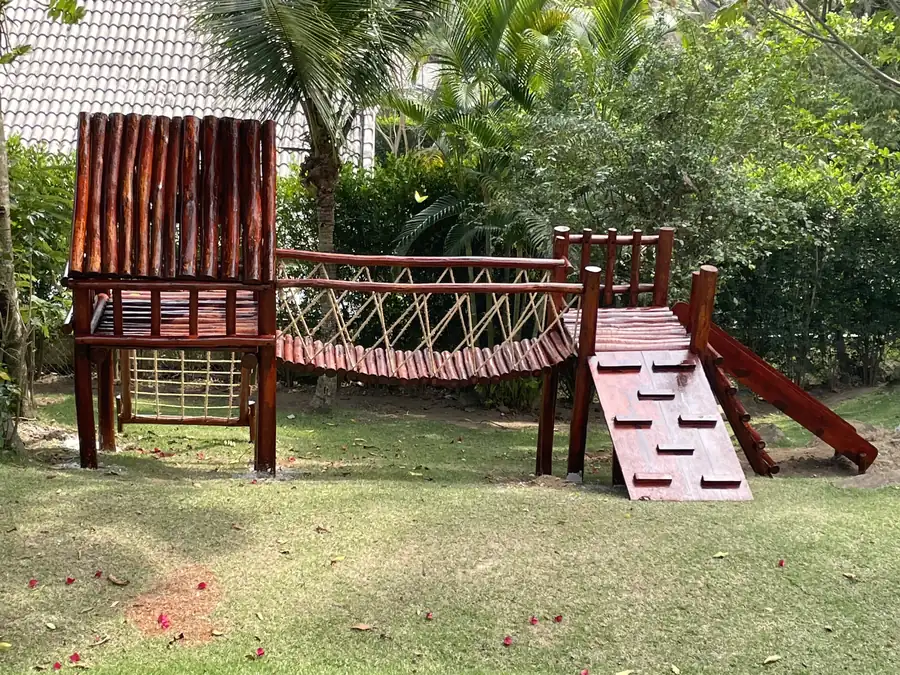 Playground PHD — ponte suspensa parque gramado