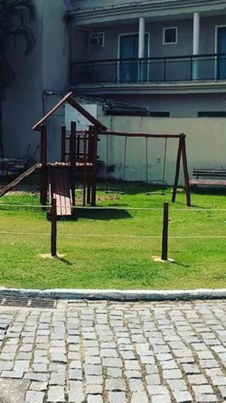 Bondinho instalada em playground de condominio