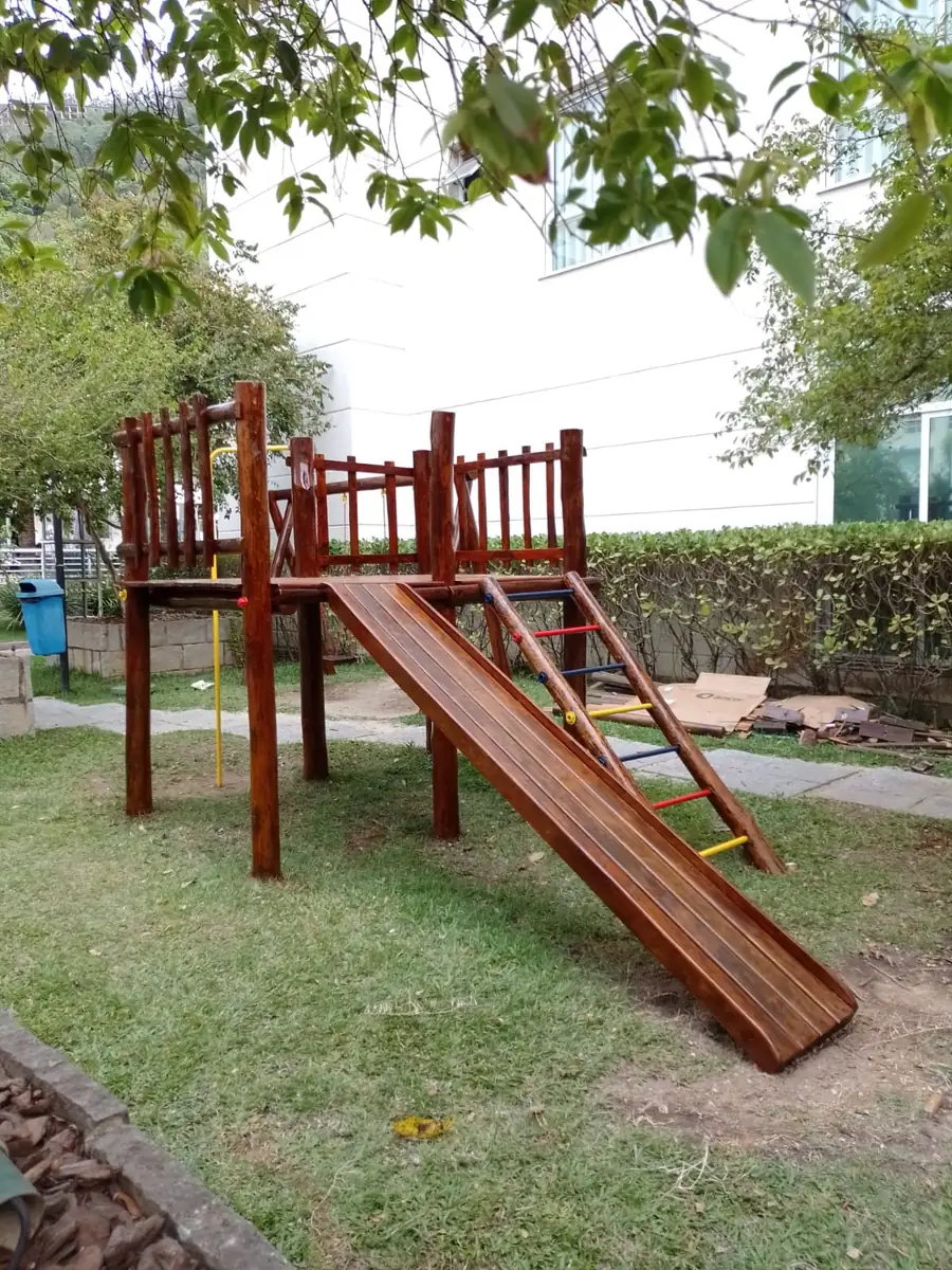 Detalhe das cordas e plataforma da Bondinho